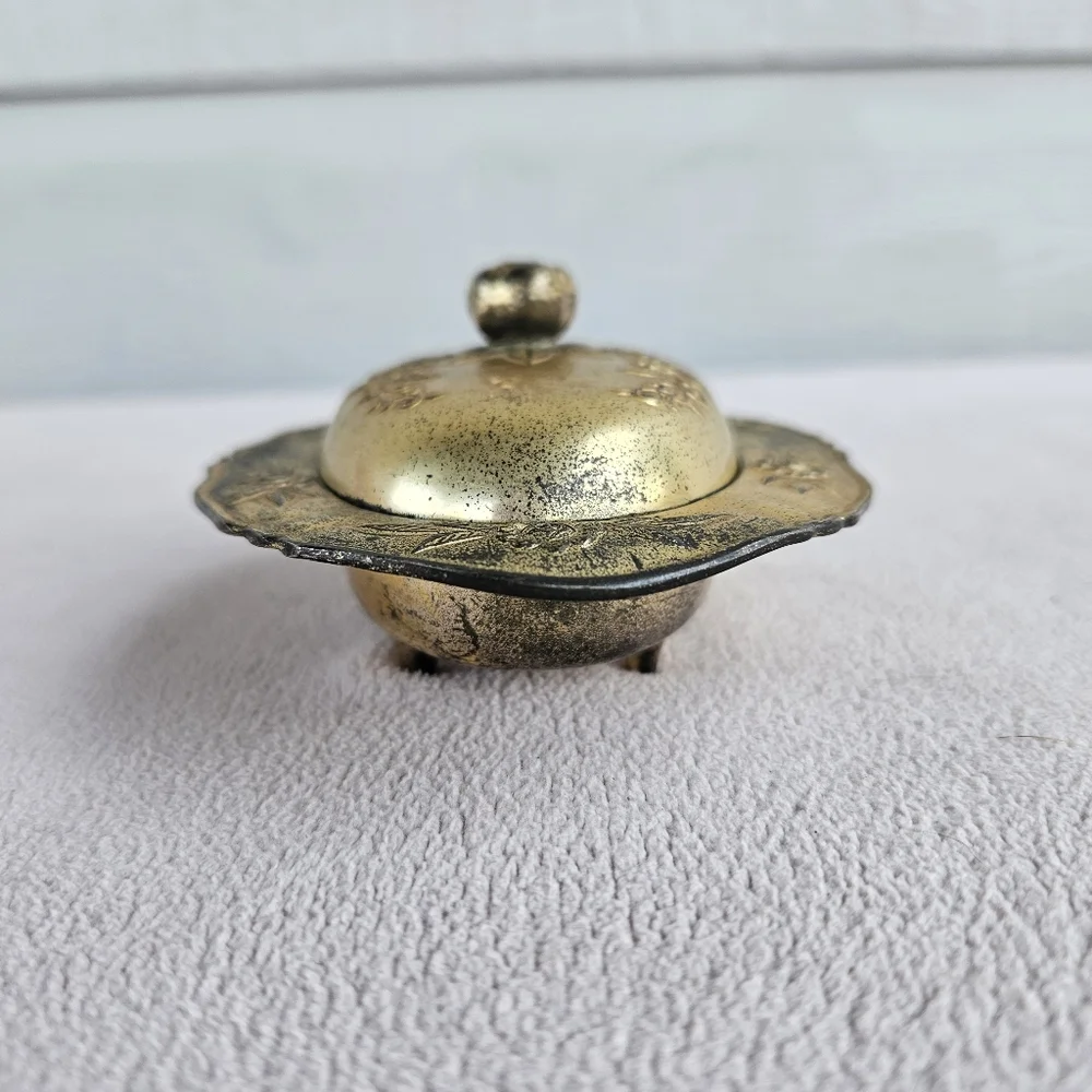 VTG Metal Engraved Footed Trinket Box Storage Footed Floral Japan Gold Patina